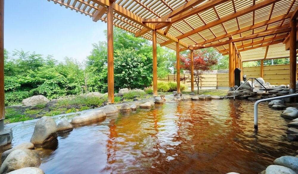 日帰り温泉施設「華のゆ」① / 1