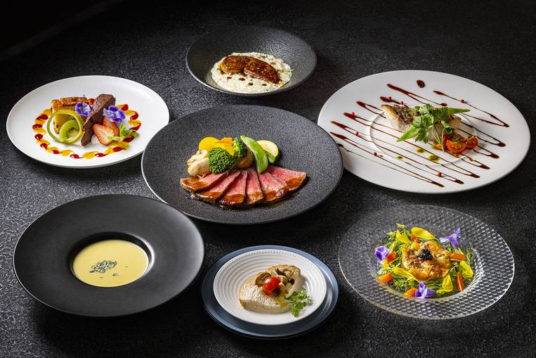 旅を彩る
充実のレストラン / 1