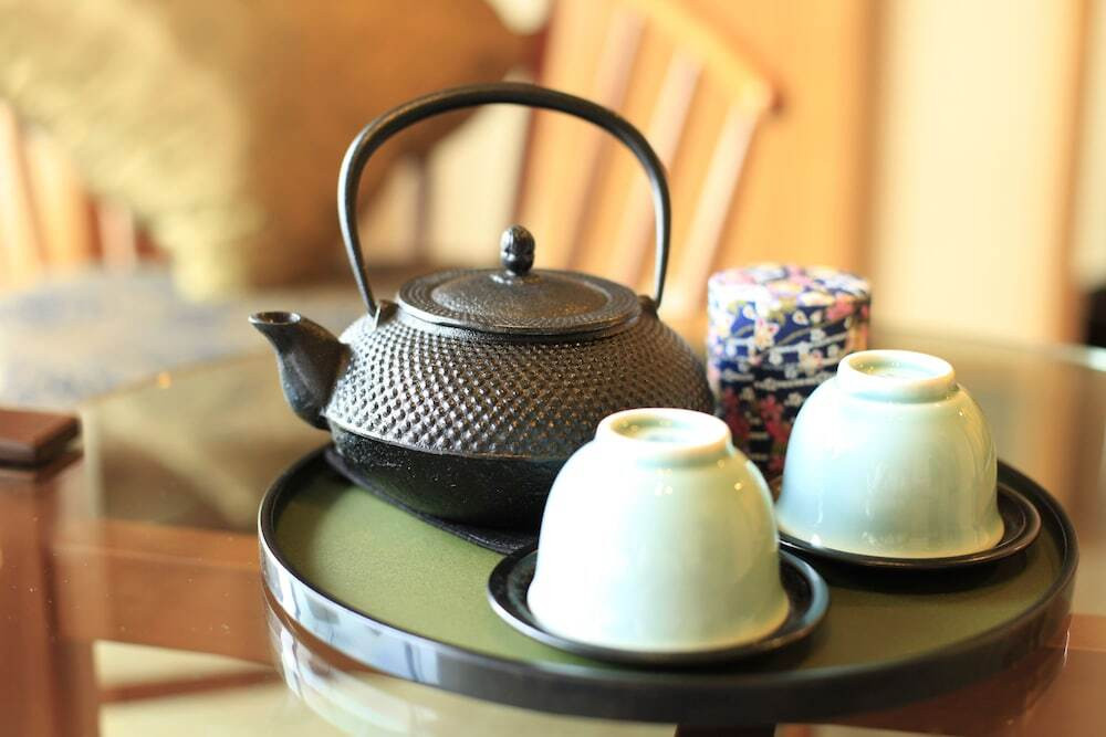 お部屋の南部鉄瓶