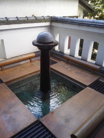 露天の足湯でリラックス♪3914908