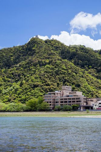 岐阜城の直下、金華山の美しい緑に囲まれたお宿3518262