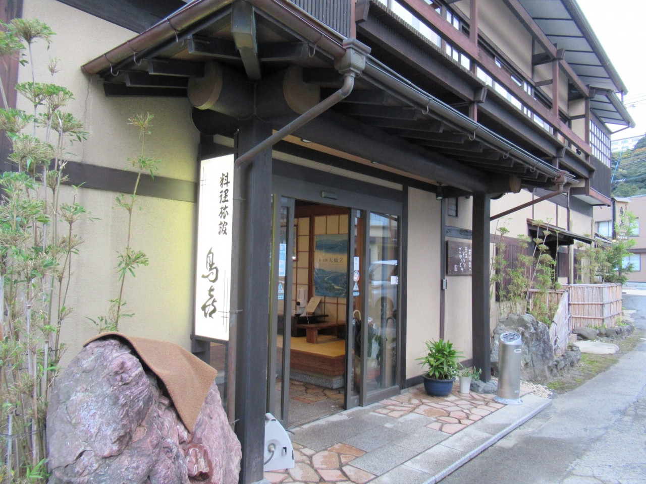 限定6室の特別感。贅沢な海の幸をいただく料理旅館4007614