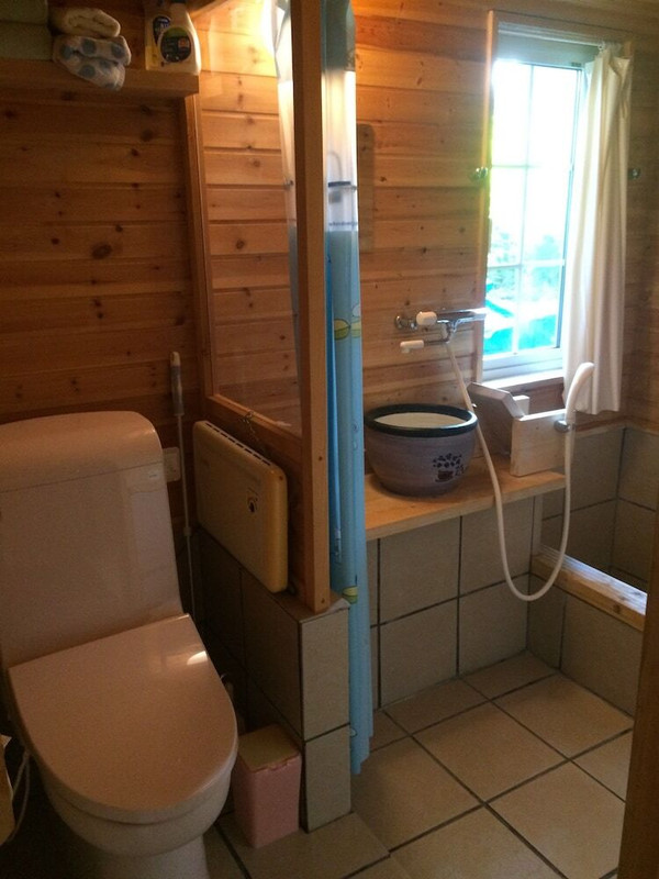 バスルームのシャワー