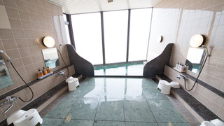 4名部屋共用バスルーム