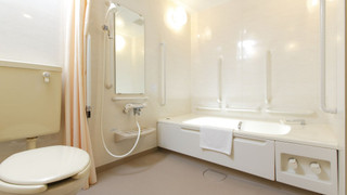 デラックストリプル (ハウスキーピングは有料オプション)  禁煙