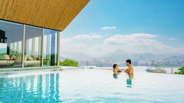 インフィニティ プール / 16