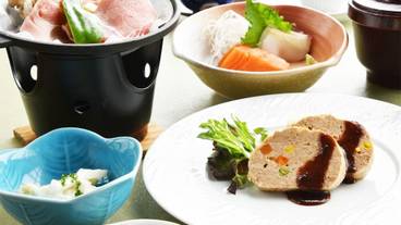 食事・飲み物 / 3