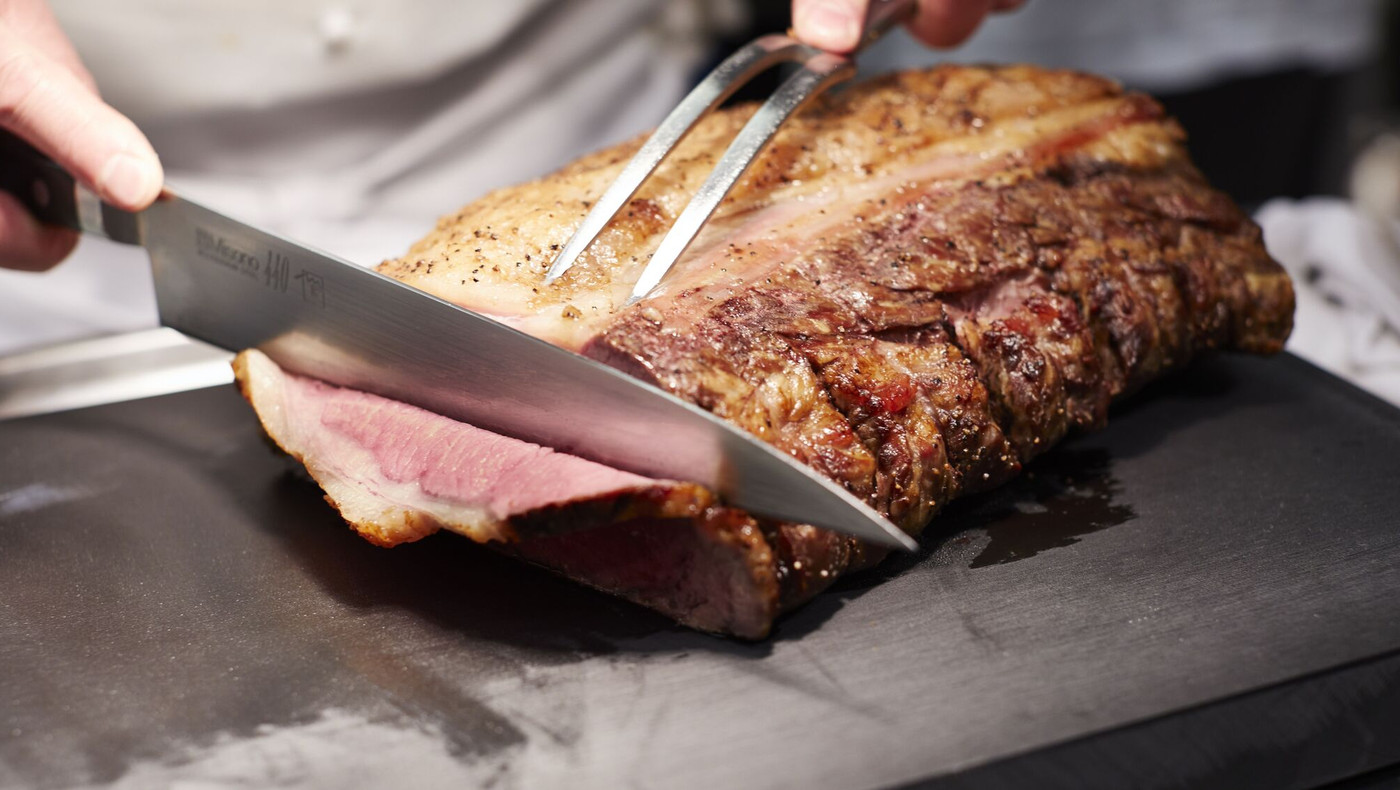 豪華なブッフェでさらに楽しいホテルステイに♪4058467