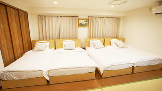 スタンダード ファミリールーム (シングルベット2 台、セミダブルベット2台)