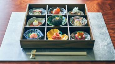 食事・飲み物 / 1