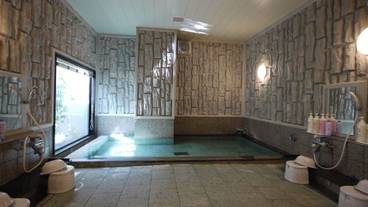 屋内スパ浴槽 / 1