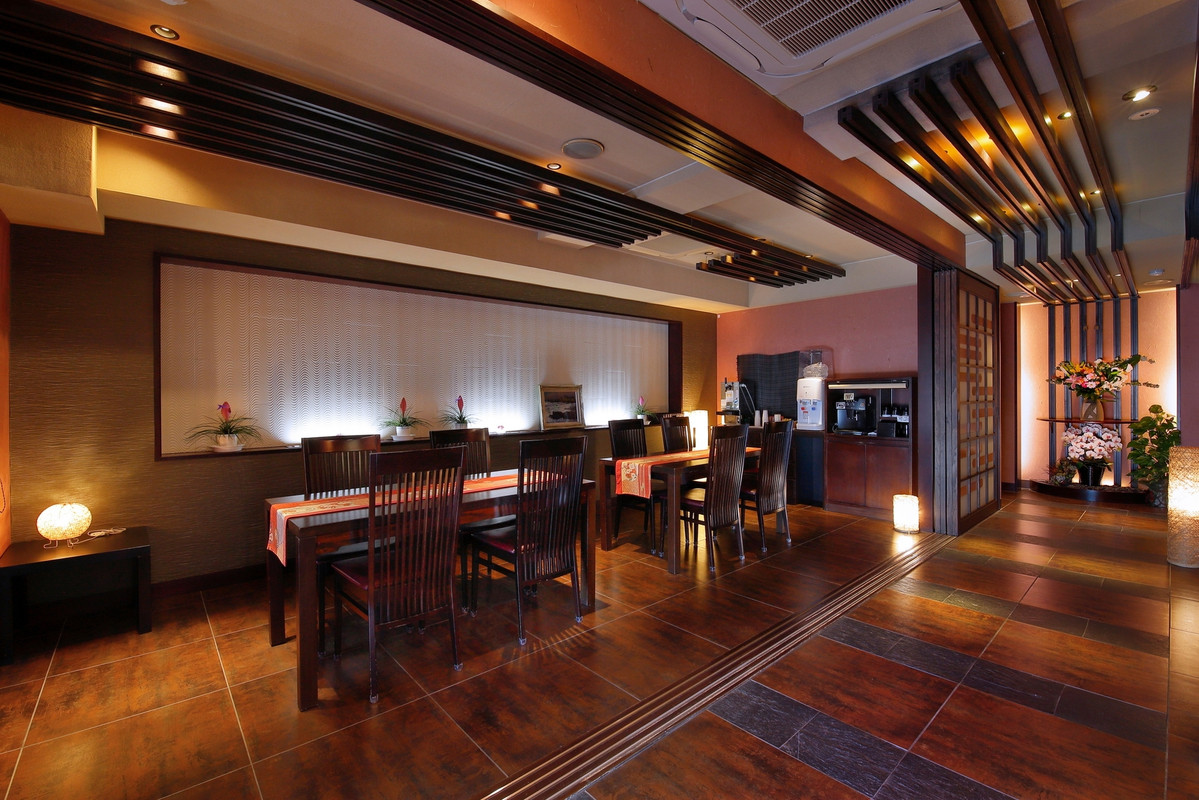 こみなと漁師料理 海の庭（コミナトリョウシリョウリ ウミノニワ） / 1