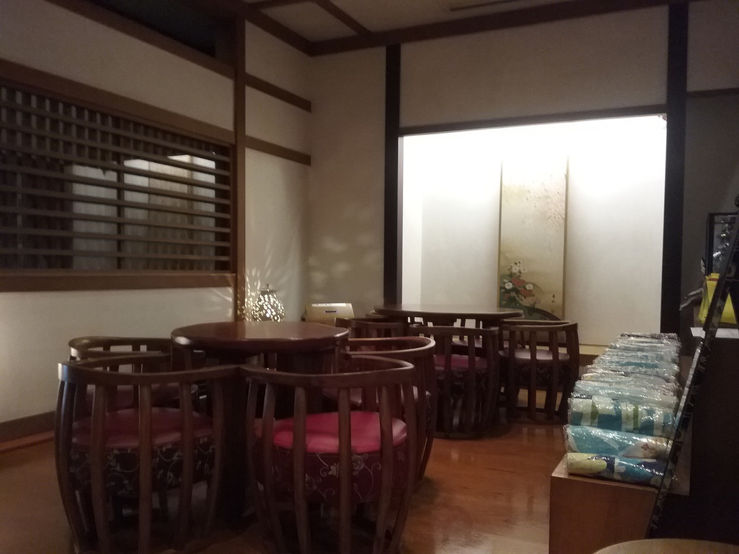 フロント横のロビー