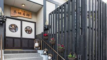 施設の入り口 / 14