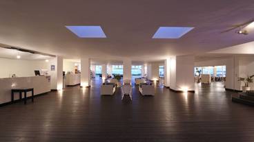 ロビー応接スペース / 5