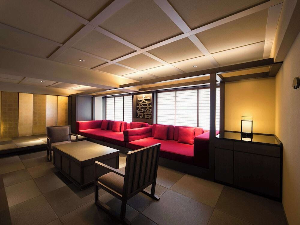 温泉・プール・バイキングでリゾートを満喫しよう！4377242