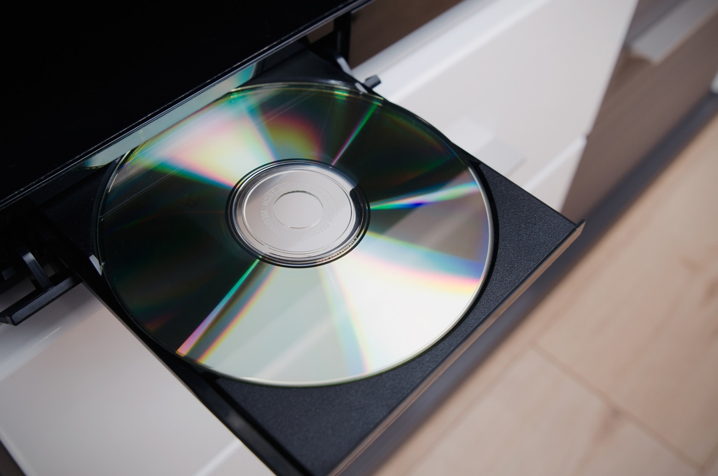 Blu-ray or DVD player with inserted disc