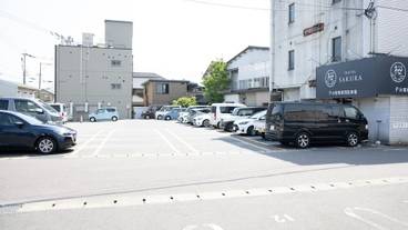 駐車場 / 12