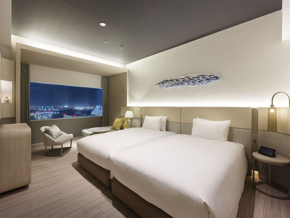 高層階からみなとみらいを一望♡プールで優雅な時間も過ごせる♪4241947