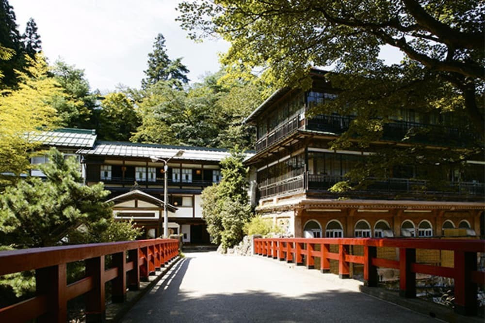 「千と千尋の神隠し」とリンクするスポットが満載♪3486473