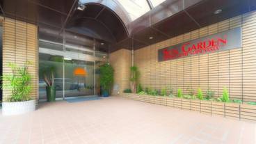 施設の入り口 / 8