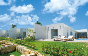 Escape Reality on a Couples’ Trip to the Far Islands at These 9 Okinawa Villas