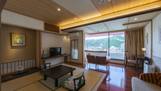 ラグジュアリー ツインルーム