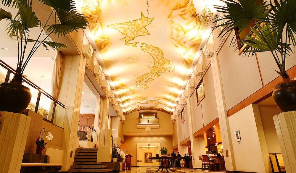 ホテルを出発前に
アート巡り♪ / 1