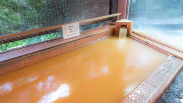 八角堂の金泉 / 2