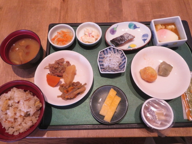 バイキングの朝食