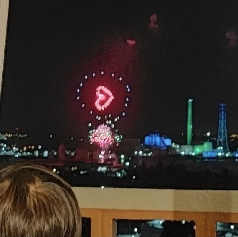 偶然遭遇！クリスマス花火5500発