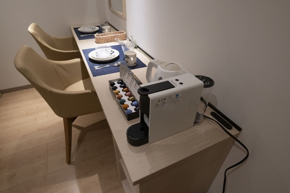 客室内のダイニングエリア