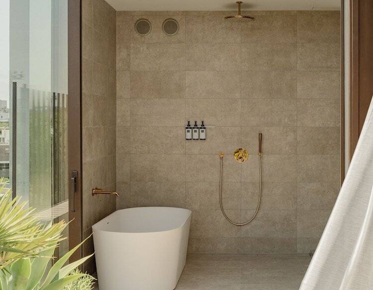 オーナーズスイートバスルーム / 3