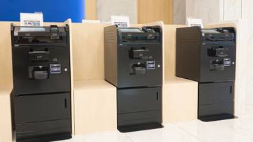 チェックイン / チェックアウト キオスク / 1