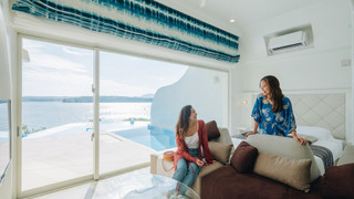 サントリーニ（Type A 温水インフィニティプール付き・大人定員４名）