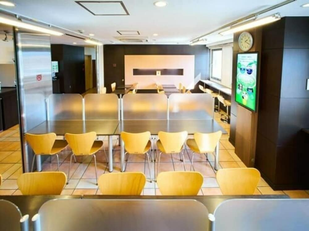 客室内のダイニングエリア