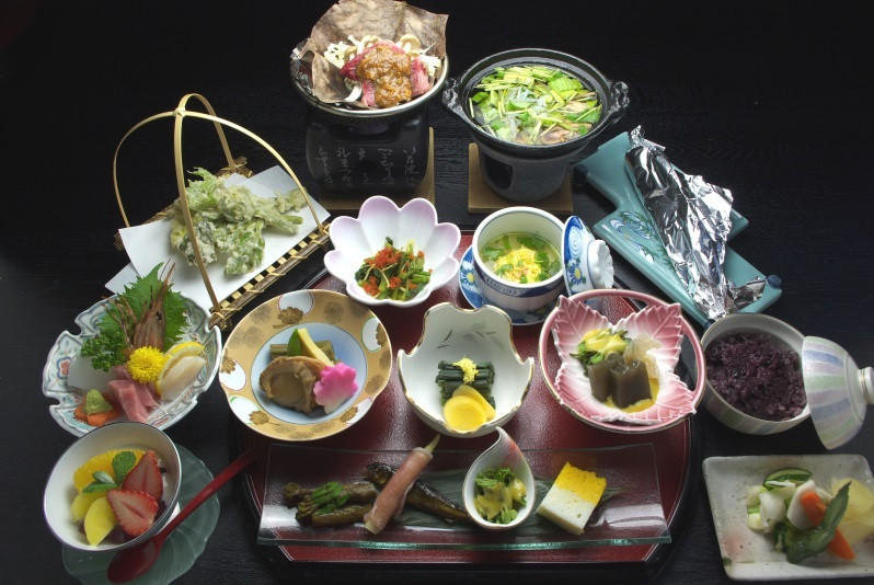 おもてなしの心が温かい「帰ってきたくなる」温泉旅館3983601