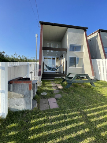 愛犬と快適に宿泊できる!海辺のコテージへ3452714