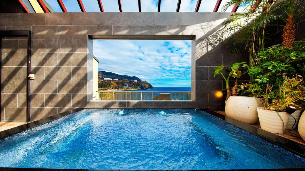 好みのお風呂で
疲れを癒して / 1