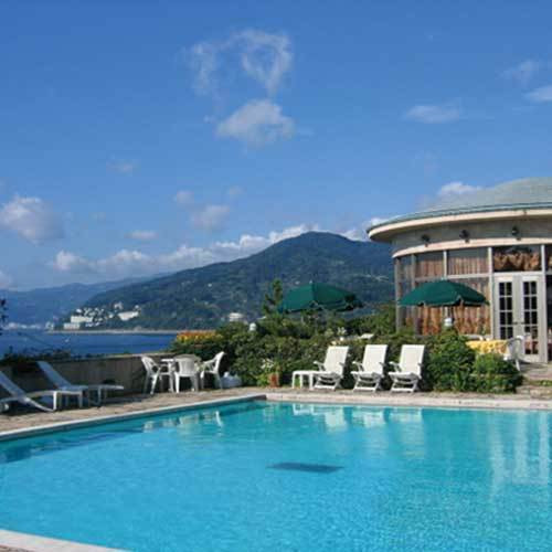 ラ クラッセ ドゥ シェネガ（ラ クラッセ ドゥ シェネガ） / 1