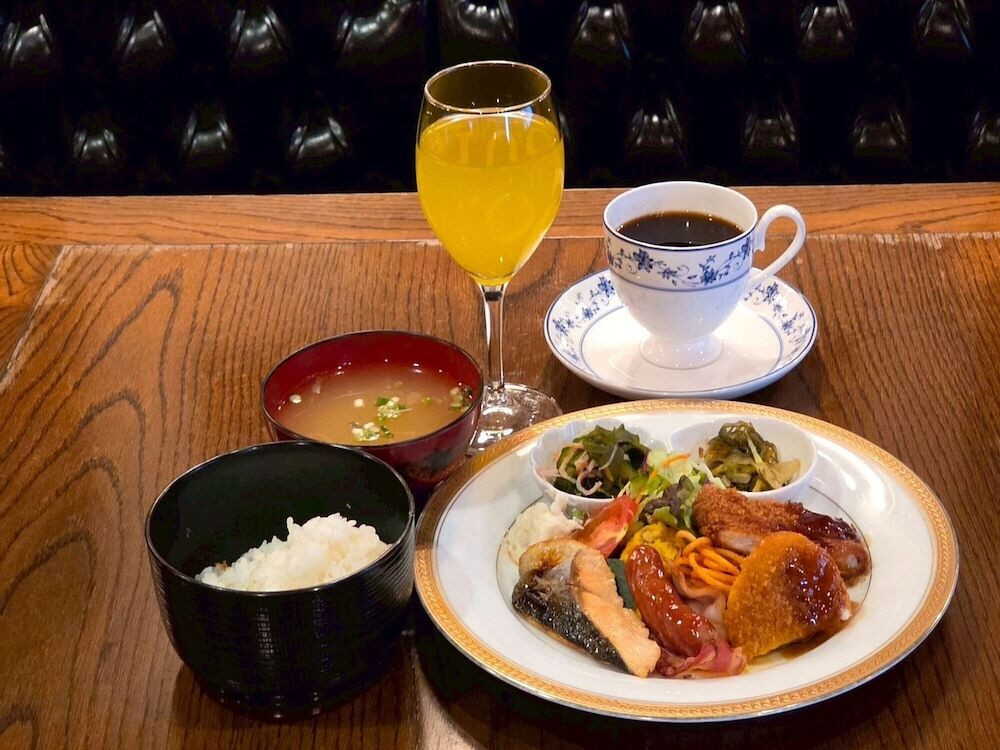 朝食