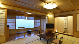 和・クラシックルーム　和室　川側　