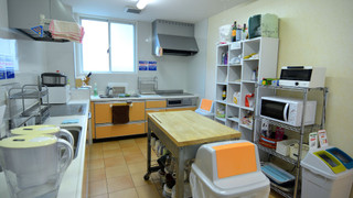 ダブルルーム (Shared Bathroom)