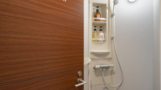 ベーシック トリプルルーム 共用バスルーム (1 Double Bed and 1 Sofa Bed)