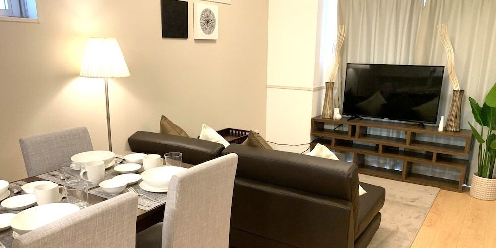 客室内のダイニングエリア