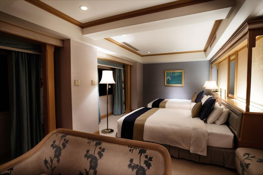 博多駅と天神の中間に位置する老舗ホテル4573430