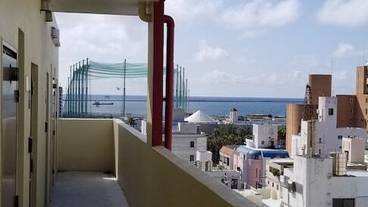 内部エントランス / 2