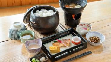 食事・飲み物 / 26