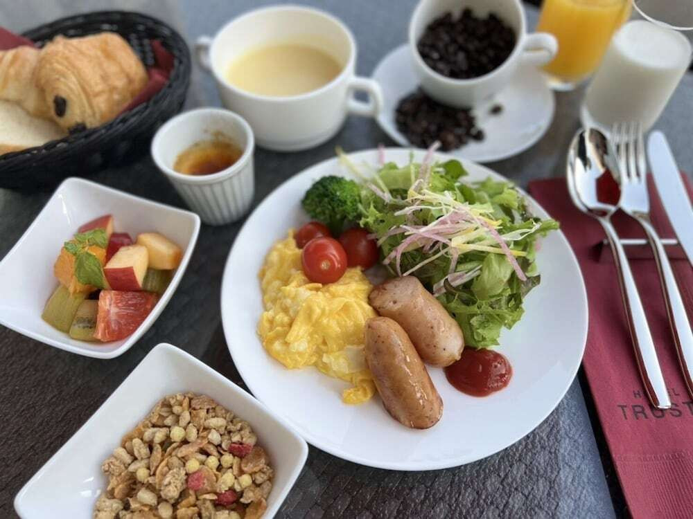 朝食