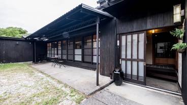 施設の入り口 / 3